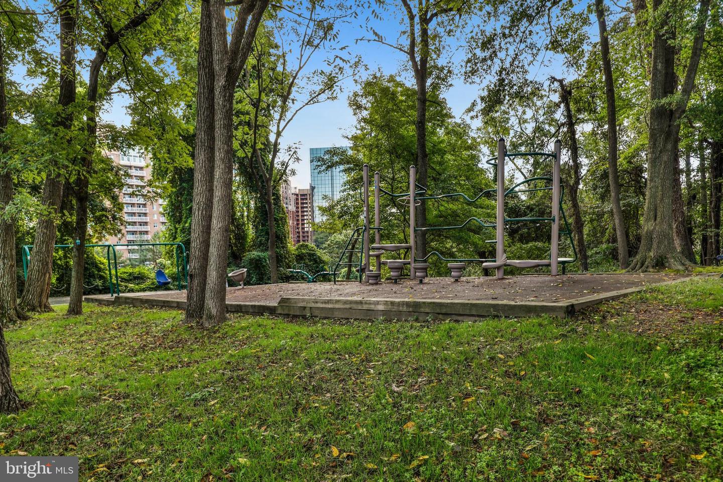 4520 KING ST #601, ALEXANDRIA, Virginia 22302, 1 Bedroom Bedrooms, ,1 BathroomBathrooms,Residential,For sale,4520 KING ST #601,VAAX2050906 MLS # VAAX2050906