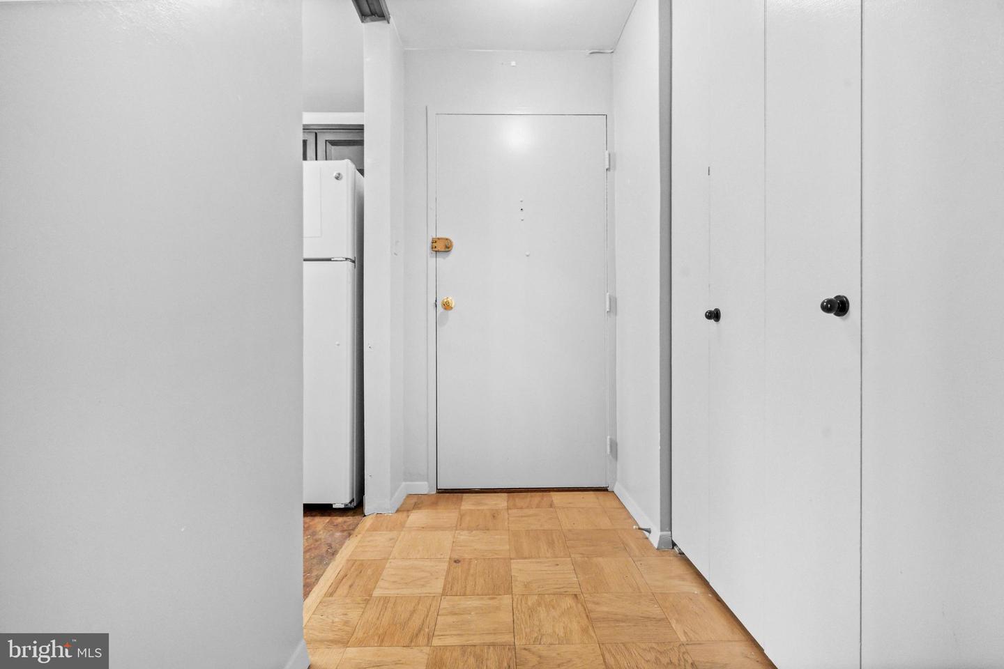 4520 KING ST #601, ALEXANDRIA, Virginia 22302, 1 Bedroom Bedrooms, ,1 BathroomBathrooms,Residential,For sale,4520 KING ST #601,VAAX2050906 MLS # VAAX2050906
