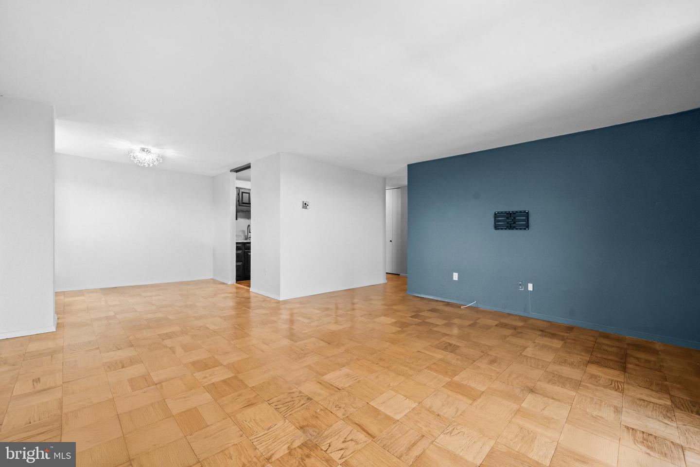 4520 KING ST #601, ALEXANDRIA, Virginia 22302, 1 Bedroom Bedrooms, ,1 BathroomBathrooms,Residential,For sale,4520 KING ST #601,VAAX2050906 MLS # VAAX2050906