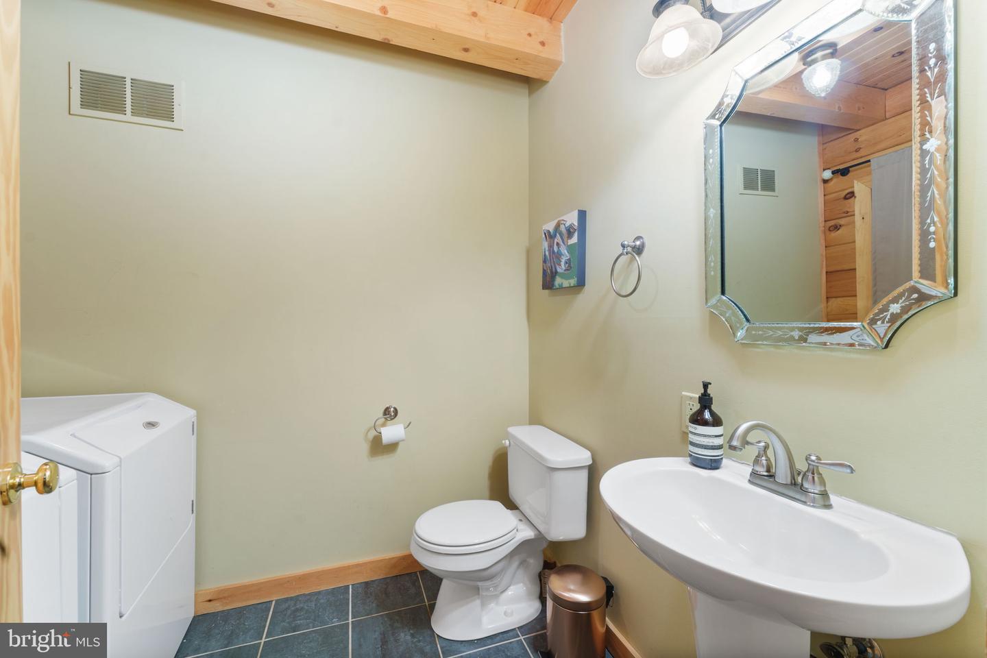 112 WOODS WAY, MIDDLETOWN, Virginia 22645, 4 Bedrooms Bedrooms, ,3 BathroomsBathrooms,Residential,For sale,112 WOODS WAY,VAWR2012576 MLS # VAWR2012576