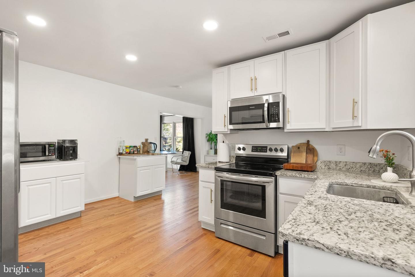 5426 GERMANTOWN RD, MIDLAND, Virginia 22728, 3 Bedrooms Bedrooms, ,2 BathroomsBathrooms,Residential,For sale,5426 GERMANTOWN RD,VAFQ2019424 MLS # VAFQ2019424