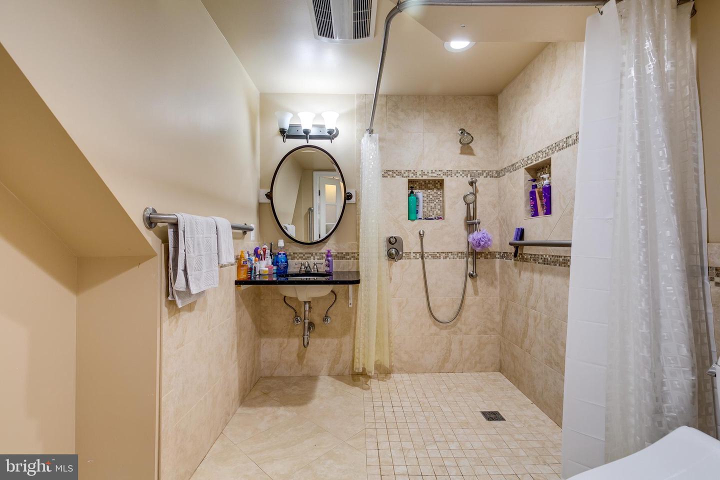 7286 RIDGEDALE DR, WARRENTON, Virginia 20186, 4 Bedrooms Bedrooms, ,3 BathroomsBathrooms,Residential,For sale,7286 RIDGEDALE DR,VAFQ2019426 MLS # VAFQ2019426