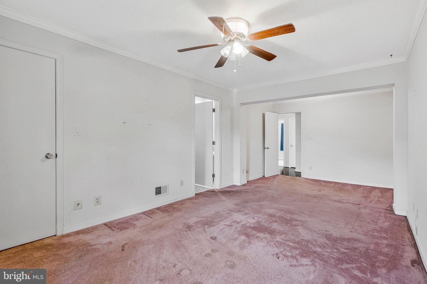 202 N FIR CT, STERLING, Virginia 20164, 3 Bedrooms Bedrooms, 5 Rooms Rooms,2 BathroomsBathrooms,Residential,For sale,202 N FIR CT,VALO2109164 MLS # VALO2109164