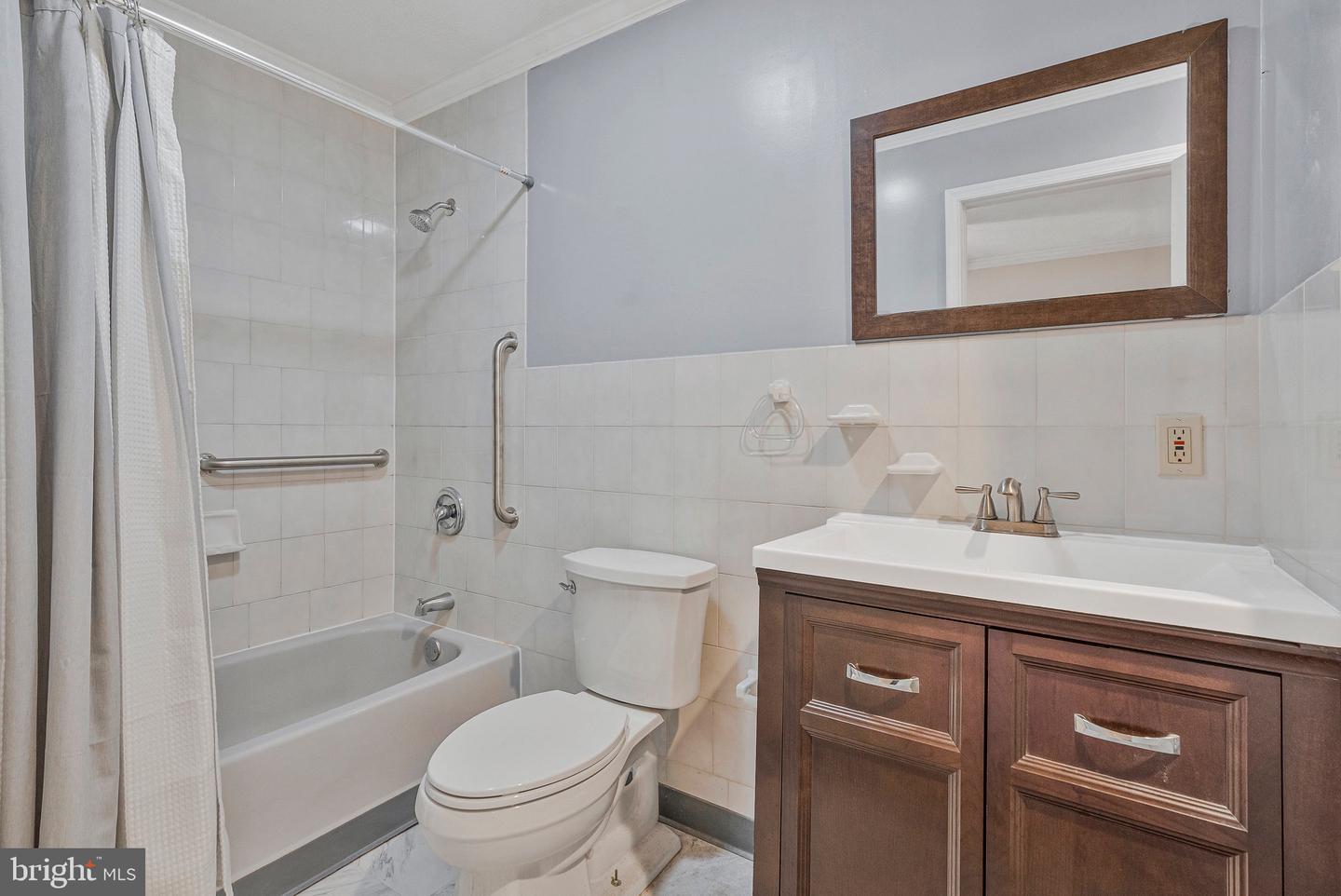 202 N FIR CT, STERLING, Virginia 20164, 3 Bedrooms Bedrooms, 5 Rooms Rooms,2 BathroomsBathrooms,Residential,For sale,202 N FIR CT,VALO2109164 MLS # VALO2109164