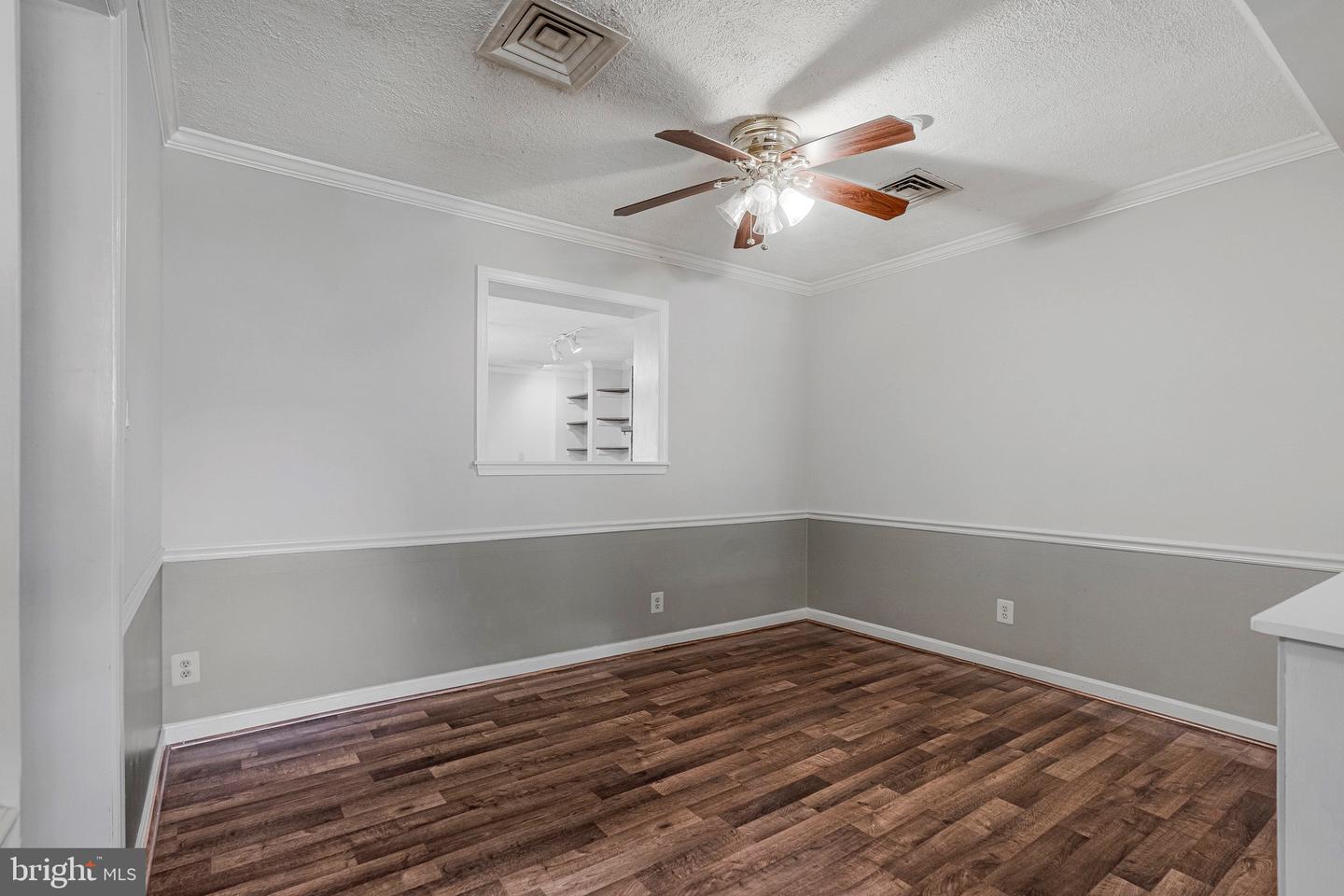 202 N FIR CT, STERLING, Virginia 20164, 3 Bedrooms Bedrooms, 5 Rooms Rooms,2 BathroomsBathrooms,Residential,For sale,202 N FIR CT,VALO2109164 MLS # VALO2109164