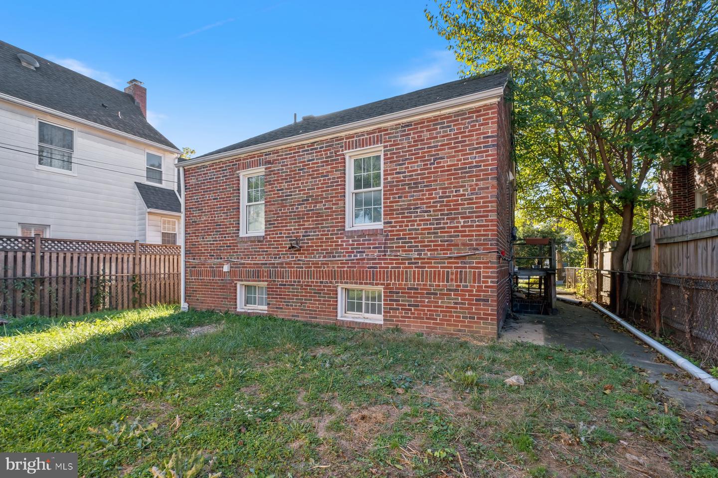 5511 BLAIR RD NE, WASHINGTON, District Of Columbia 20011, 4 Bedrooms Bedrooms, ,4 BathroomsBathrooms,Residential,For sale,5511 BLAIR RD NE,DCDC2227662 MLS # DCDC2227662