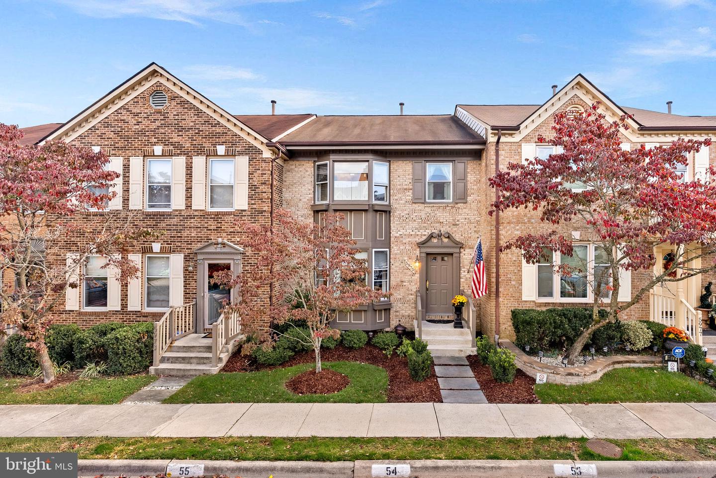5975 WESCOTT HILLS WAY, ALEXANDRIA, Virginia 22315, 3 Bedrooms Bedrooms, ,3 BathroomsBathrooms,Residential,For sale,5975 WESCOTT HILLS WAY,VAFX2275126 MLS # VAFX2275126