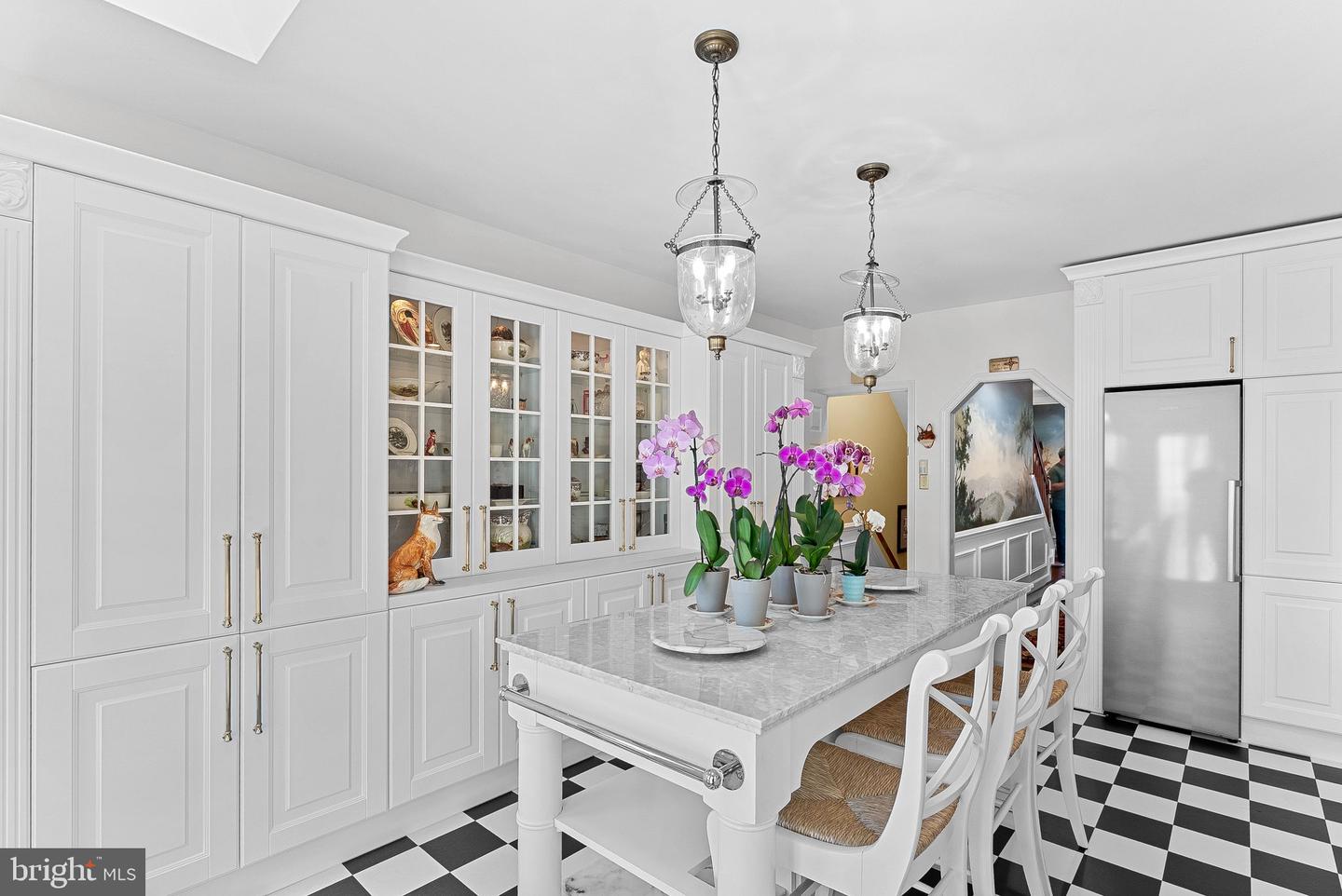 5975 WESCOTT HILLS WAY, ALEXANDRIA, Virginia 22315, 3 Bedrooms Bedrooms, ,3 BathroomsBathrooms,Residential,For sale,5975 WESCOTT HILLS WAY,VAFX2275126 MLS # VAFX2275126
