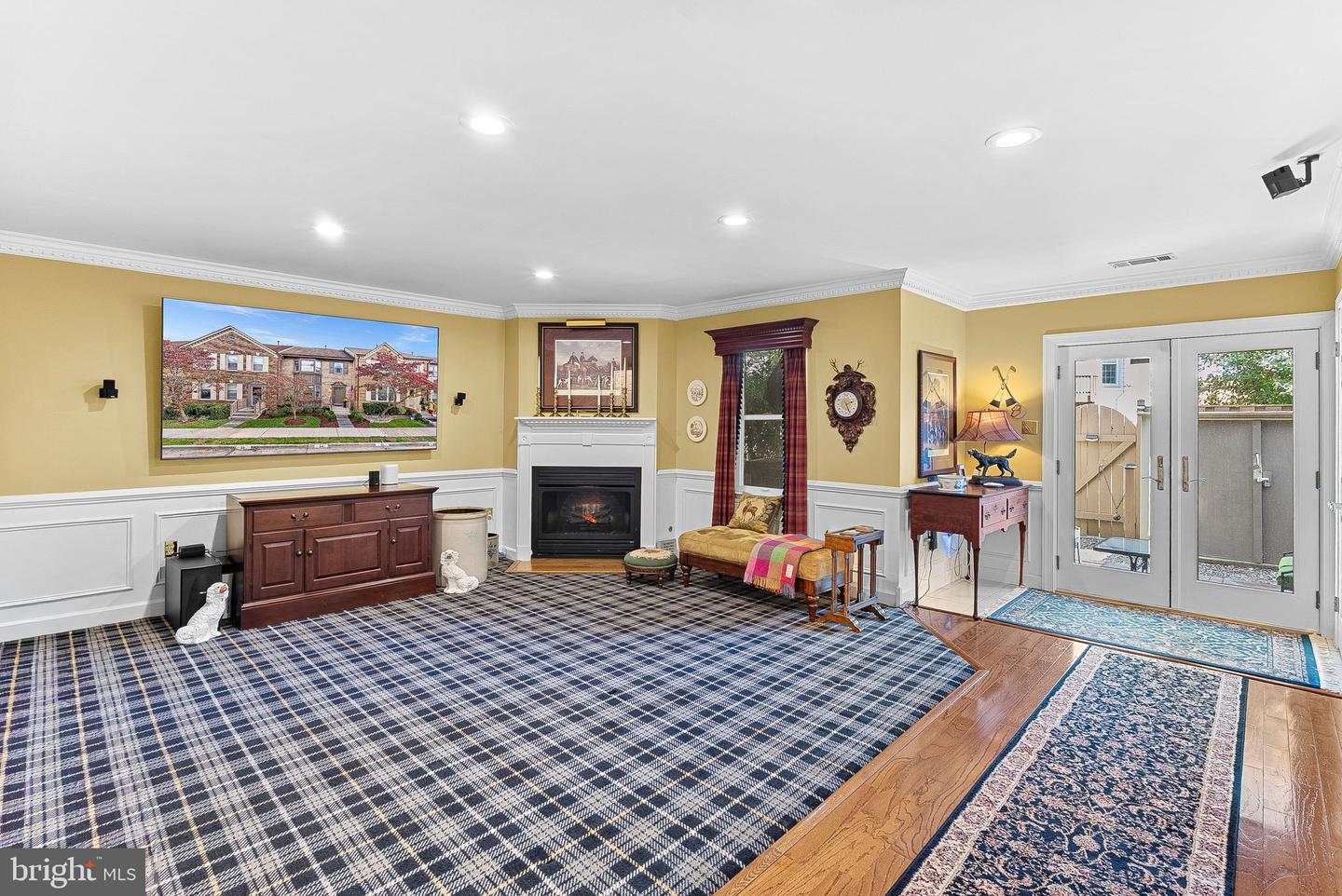5975 WESCOTT HILLS WAY, ALEXANDRIA, Virginia 22315, 3 Bedrooms Bedrooms, ,3 BathroomsBathrooms,Residential,For sale,5975 WESCOTT HILLS WAY,VAFX2275126 MLS # VAFX2275126