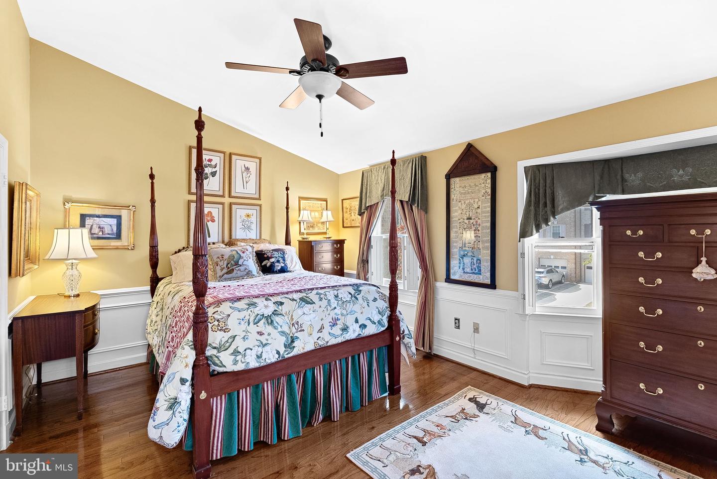 5975 WESCOTT HILLS WAY, ALEXANDRIA, Virginia 22315, 3 Bedrooms Bedrooms, ,3 BathroomsBathrooms,Residential,For sale,5975 WESCOTT HILLS WAY,VAFX2275126 MLS # VAFX2275126