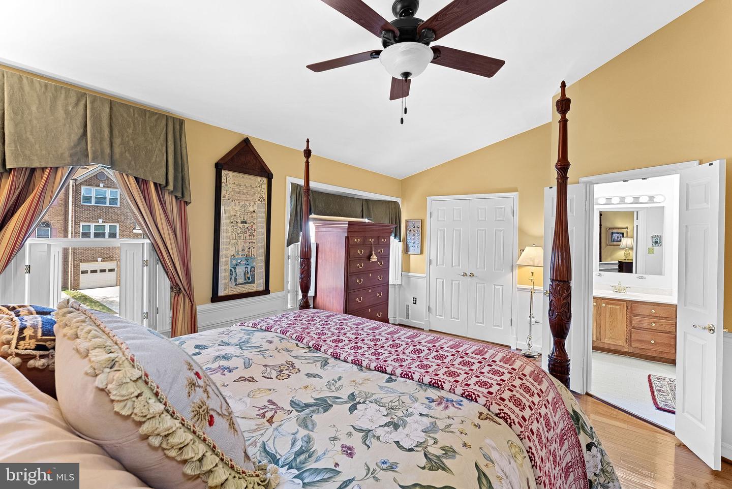 5975 WESCOTT HILLS WAY, ALEXANDRIA, Virginia 22315, 3 Bedrooms Bedrooms, ,3 BathroomsBathrooms,Residential,For sale,5975 WESCOTT HILLS WAY,VAFX2275126 MLS # VAFX2275126