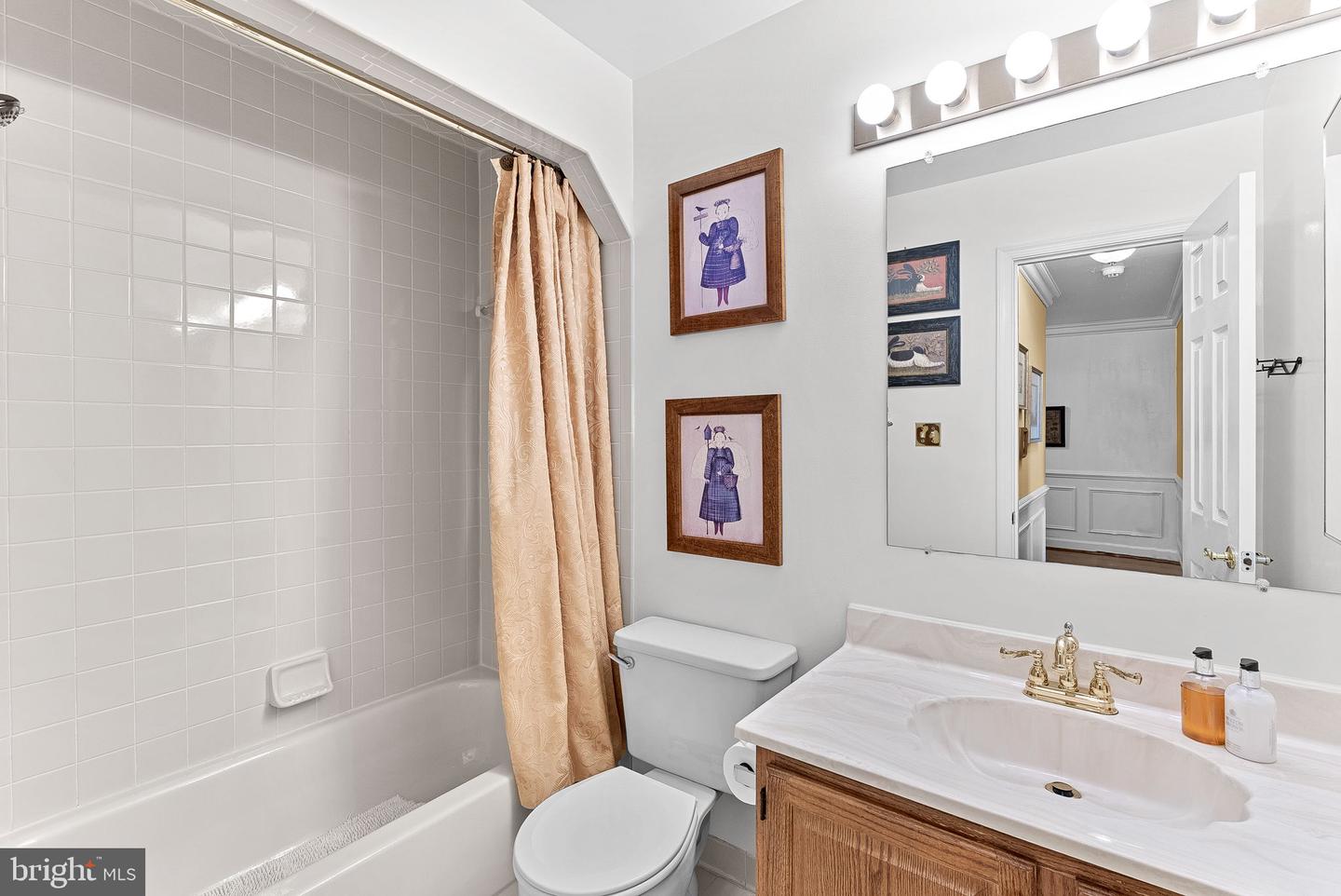 5975 WESCOTT HILLS WAY, ALEXANDRIA, Virginia 22315, 3 Bedrooms Bedrooms, ,3 BathroomsBathrooms,Residential,For sale,5975 WESCOTT HILLS WAY,VAFX2275126 MLS # VAFX2275126