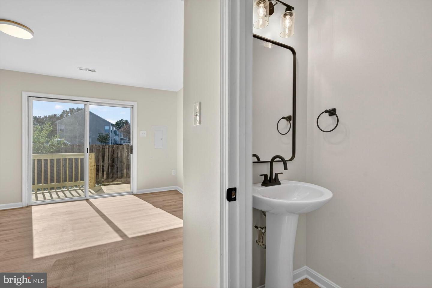 202 WANKOMA DR, REMINGTON, Virginia 22734, 2 Bedrooms Bedrooms, 7 Rooms Rooms,1 BathroomBathrooms,Residential,For sale,202 WANKOMA DR,VAFQ2019448 MLS # VAFQ2019448
