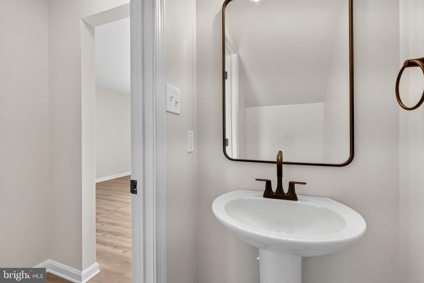 202 WANKOMA DR, REMINGTON, Virginia 22734, 2 Bedrooms Bedrooms, 7 Rooms Rooms,1 BathroomBathrooms,Residential,For sale,202 WANKOMA DR,VAFQ2019448 MLS # VAFQ2019448