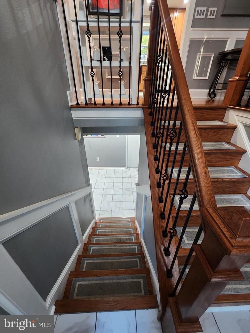 18324 NOB HILL DR, TRIANGLE, Virginia 22172, 5 Bedrooms Bedrooms, ,3 BathroomsBathrooms,Residential,For sale,18324 NOB HILL DR,VAPW2106380 MLS # VAPW2106380
