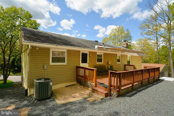 18324 NOB HILL DR, TRIANGLE, Virginia 22172, 5 Bedrooms Bedrooms, ,3 BathroomsBathrooms,Residential,For sale,18324 NOB HILL DR,VAPW2106380 MLS # VAPW2106380