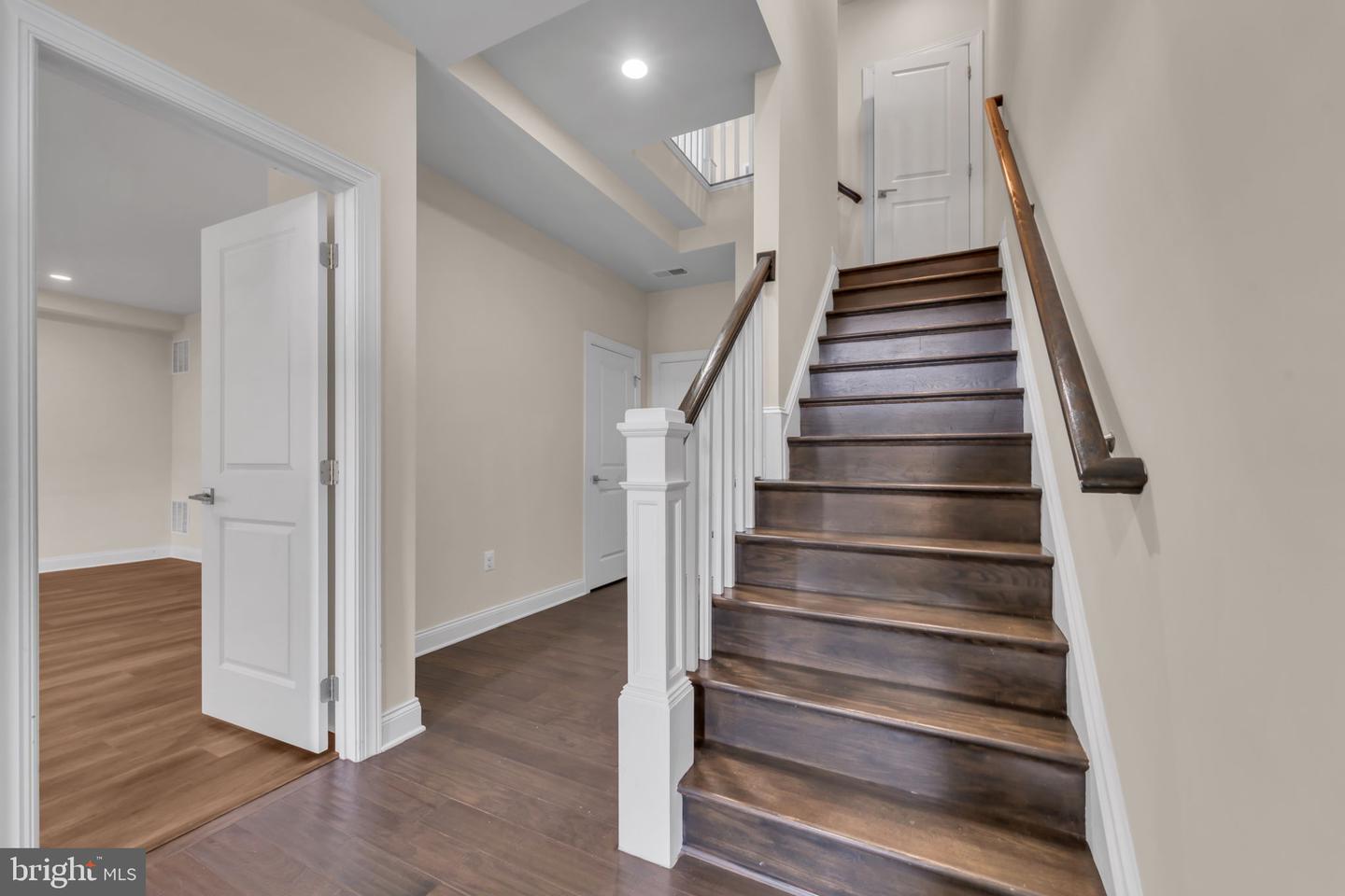 43157 CLARENDON SQ, ASHBURN, Virginia 20148, 3 Bedrooms Bedrooms, ,3 BathroomsBathrooms,Residential,For sale,43157 CLARENDON SQ,VALO2109372 MLS # VALO2109372 43157 CLARENDON SQ, ASHBURN, Virginia 20148, 3 Bedrooms Bedrooms, ,3 BathroomsBathrooms,Residential,For sale,43157 CLARENDON SQ,VALO2109372 MLS # VALO2109372