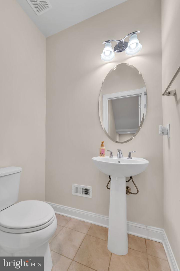 43157 CLARENDON SQ, ASHBURN, Virginia 20148, 3 Bedrooms Bedrooms, ,3 BathroomsBathrooms,Residential,For sale,43157 CLARENDON SQ,VALO2109372 MLS # VALO2109372 43157 CLARENDON SQ, ASHBURN, Virginia 20148, 3 Bedrooms Bedrooms, ,3 BathroomsBathrooms,Residential,For sale,43157 CLARENDON SQ,VALO2109372 MLS # VALO2109372