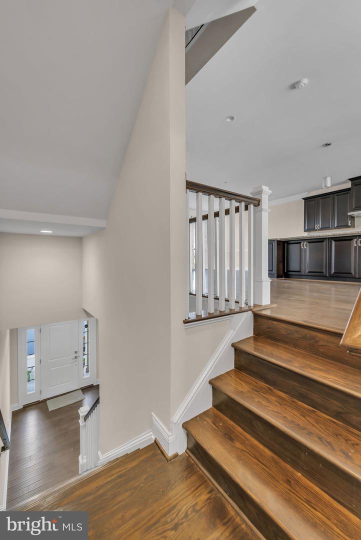 43157 CLARENDON SQ, ASHBURN, Virginia 20148, 3 Bedrooms Bedrooms, ,3 BathroomsBathrooms,Residential,For sale,43157 CLARENDON SQ,VALO2109372 MLS # VALO2109372 43157 CLARENDON SQ, ASHBURN, Virginia 20148, 3 Bedrooms Bedrooms, ,3 BathroomsBathrooms,Residential,For sale,43157 CLARENDON SQ,VALO2109372 MLS # VALO2109372