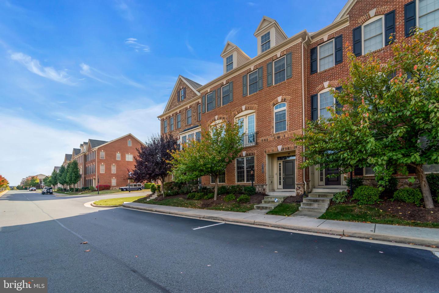 43157 CLARENDON SQ, ASHBURN, Virginia 20148, 3 Bedrooms Bedrooms, ,3 BathroomsBathrooms,Residential,For sale,43157 CLARENDON SQ,VALO2109372 MLS # VALO2109372 43157 CLARENDON SQ, ASHBURN, Virginia 20148, 3 Bedrooms Bedrooms, ,3 BathroomsBathrooms,Residential,For sale,43157 CLARENDON SQ,VALO2109372 MLS # VALO2109372