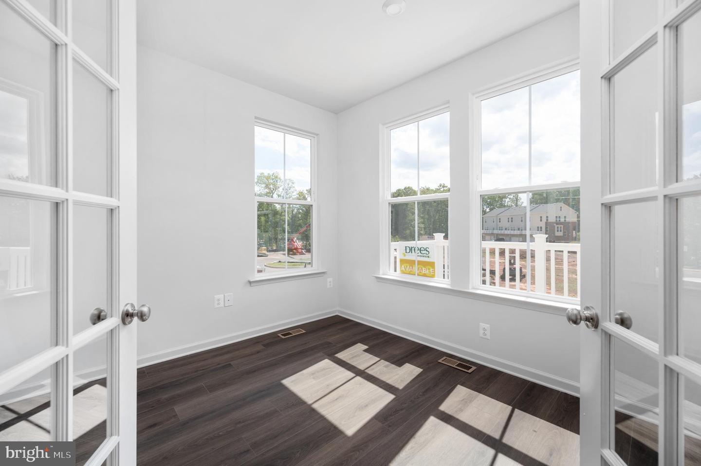 10118 QUEENS WAY, MANASSAS, Virginia 20110, 4 Bedrooms Bedrooms, ,3 BathroomsBathrooms,Residential,For sale,10118 QUEENS WAY,VAMN2009554 MLS # VAMN2009554