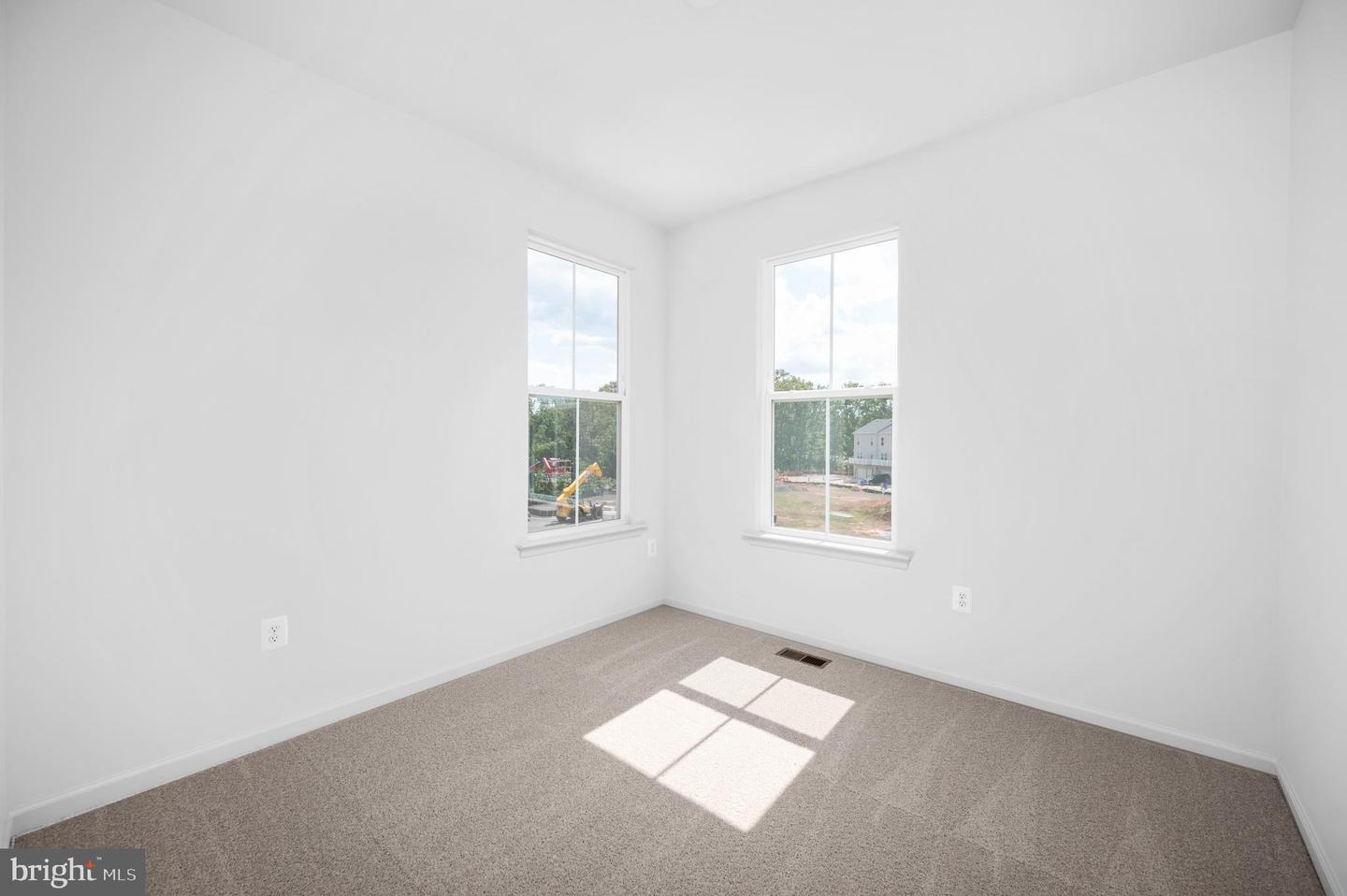 10118 QUEENS WAY, MANASSAS, Virginia 20110, 4 Bedrooms Bedrooms, ,3 BathroomsBathrooms,Residential,For sale,10118 QUEENS WAY,VAMN2009554 MLS # VAMN2009554