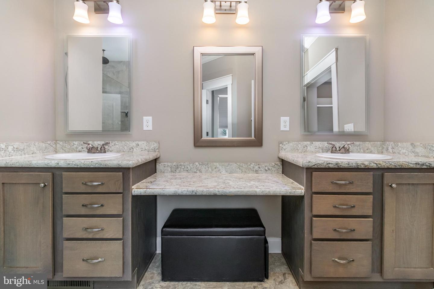 100 HICKORY HILL OVERLOOK CT, FREDERICKSBURG, Virginia 22405, 3 Bedrooms Bedrooms, 10 Rooms Rooms,2 BathroomsBathrooms,Residential,For sale,100 HICKORY HILL OVERLOOK CT,VAST2043718 MLS # VAST2043718