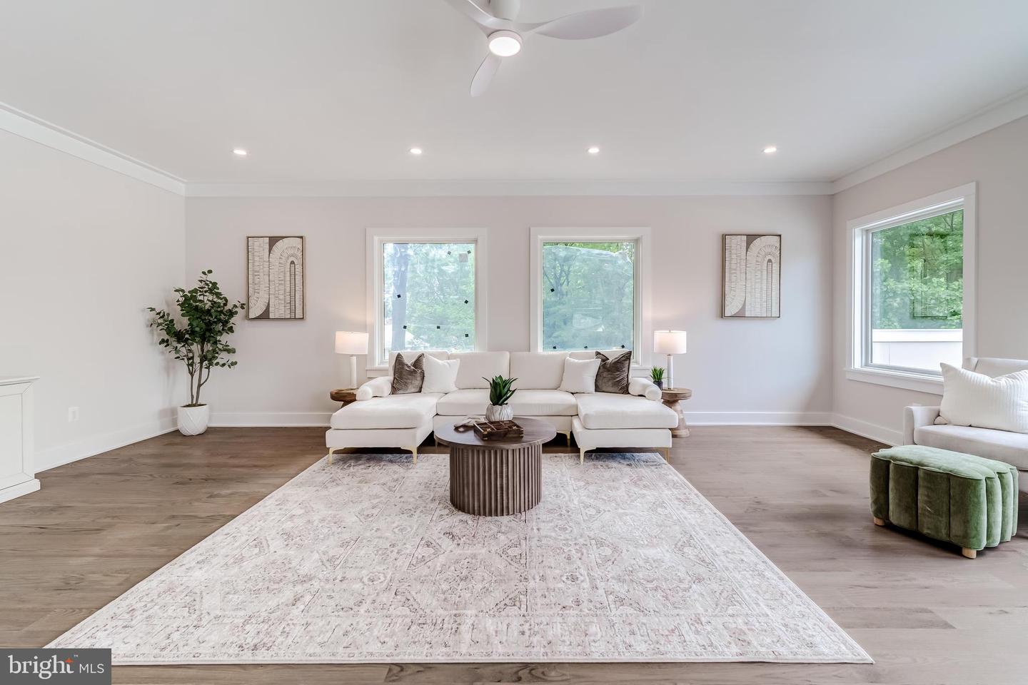 506 KINGSLEY RD SW, VIENNA, Virginia 22180, 6 Bedrooms Bedrooms, ,6 BathroomsBathrooms,Residential,For sale,506 KINGSLEY RD SW,VAFX2275690 MLS # VAFX2275690