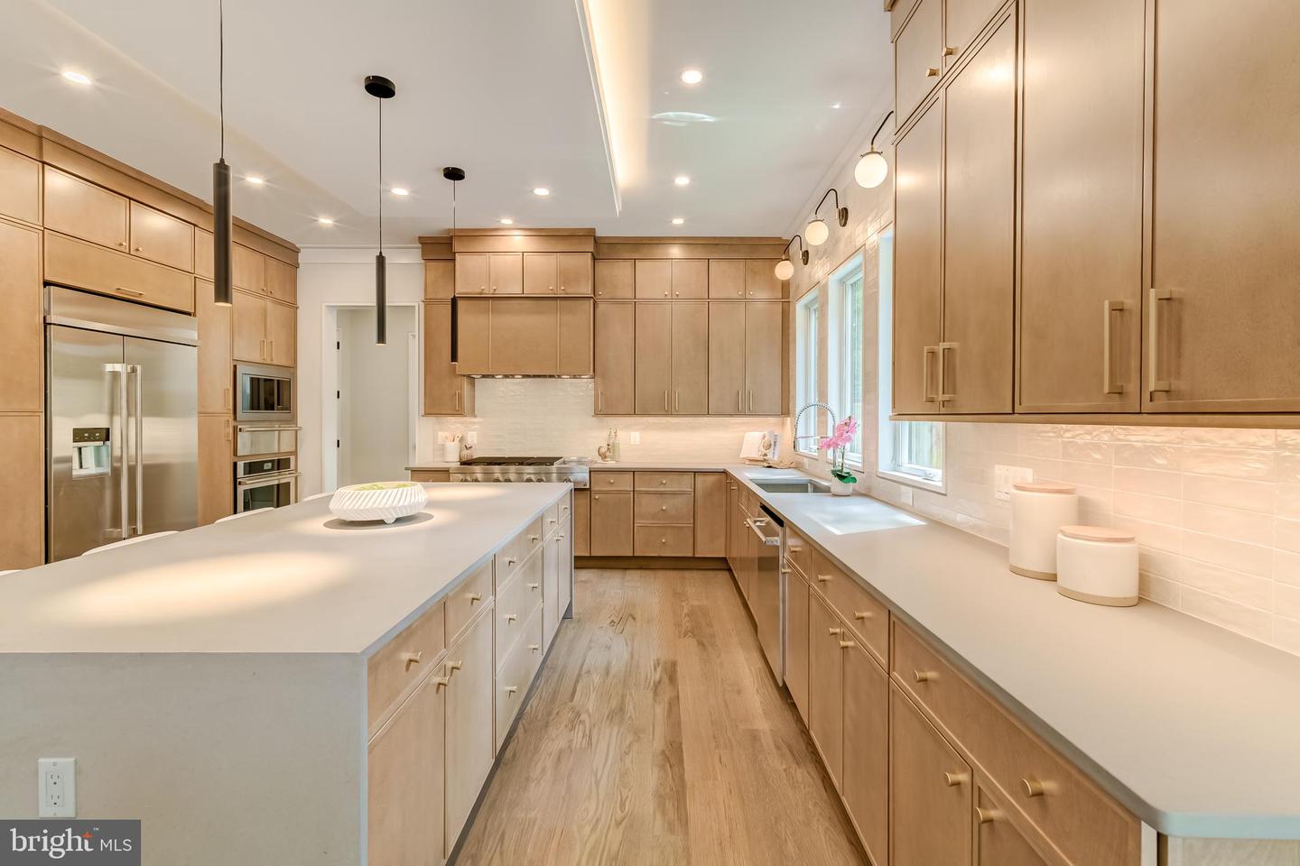 506 KINGSLEY RD SW, VIENNA, Virginia 22180, 6 Bedrooms Bedrooms, ,6 BathroomsBathrooms,Residential,For sale,506 KINGSLEY RD SW,VAFX2275690 MLS # VAFX2275690