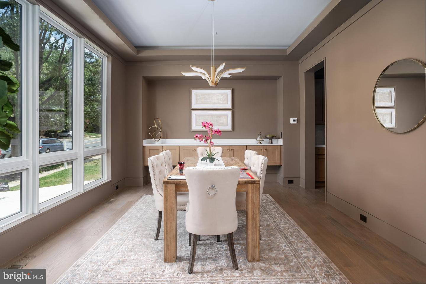 506 KINGSLEY RD SW, VIENNA, Virginia 22180, 6 Bedrooms Bedrooms, ,6 BathroomsBathrooms,Residential,For sale,506 KINGSLEY RD SW,VAFX2275690 MLS # VAFX2275690