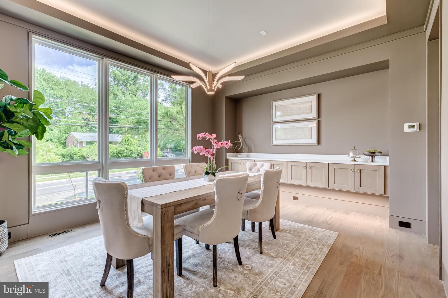 506 KINGSLEY RD SW, VIENNA, Virginia 22180, 6 Bedrooms Bedrooms, ,6 BathroomsBathrooms,Residential,For sale,506 KINGSLEY RD SW,VAFX2275690 MLS # VAFX2275690