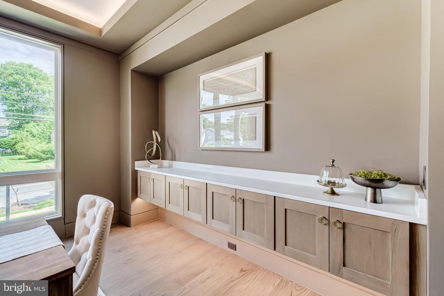 506 KINGSLEY RD SW, VIENNA, Virginia 22180, 6 Bedrooms Bedrooms, ,6 BathroomsBathrooms,Residential,For sale,506 KINGSLEY RD SW,VAFX2275690 MLS # VAFX2275690