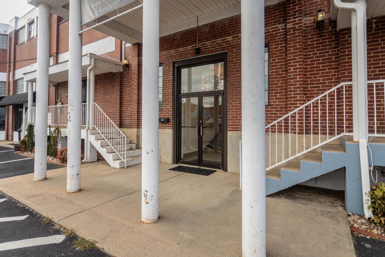 406 WEST SPOTSWOOD TRL, ELKTON, Virginia 22827, ,Commercial,406 WEST SPOTSWOOD TRL,670313 MLS # 670313