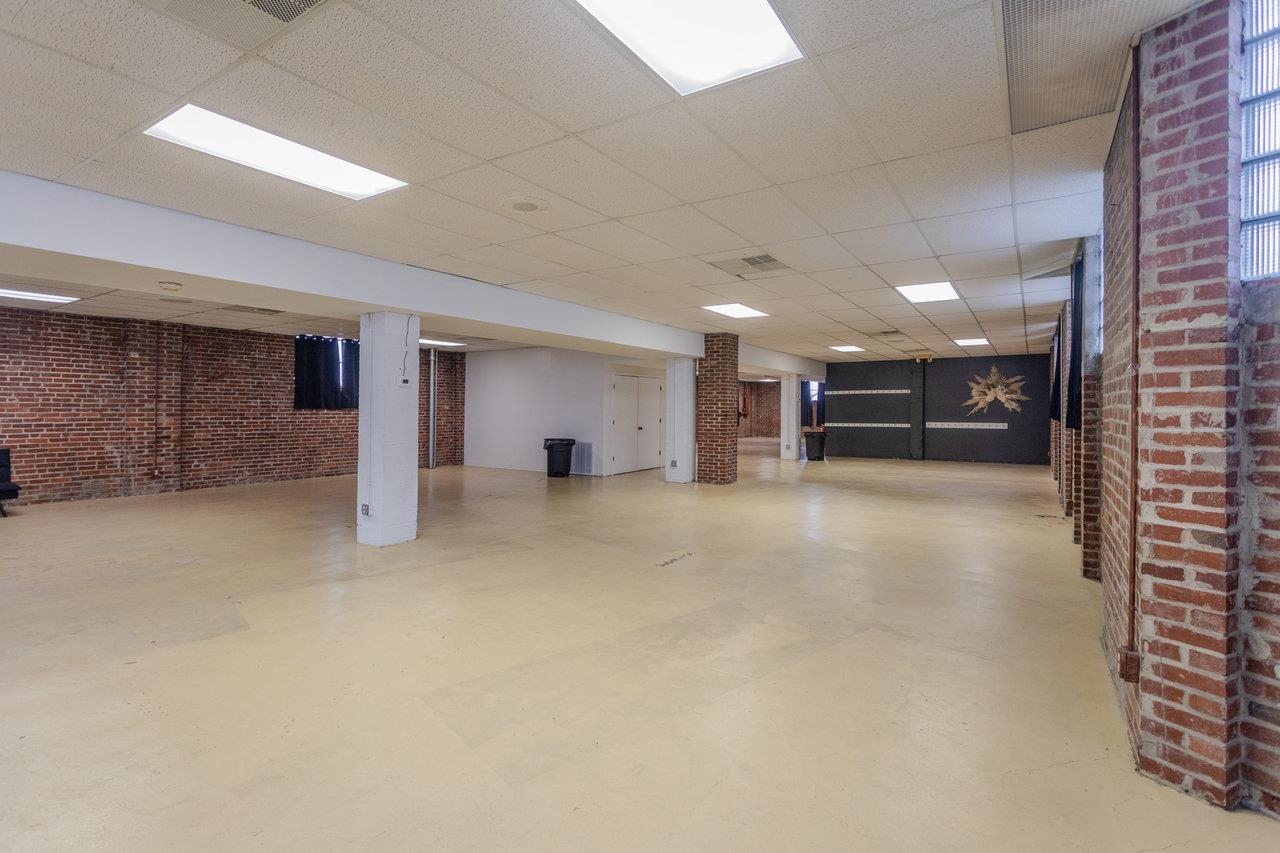 406 WEST SPOTSWOOD TRL, ELKTON, Virginia 22827, ,Commercial,406 WEST SPOTSWOOD TRL,670313 MLS # 670313