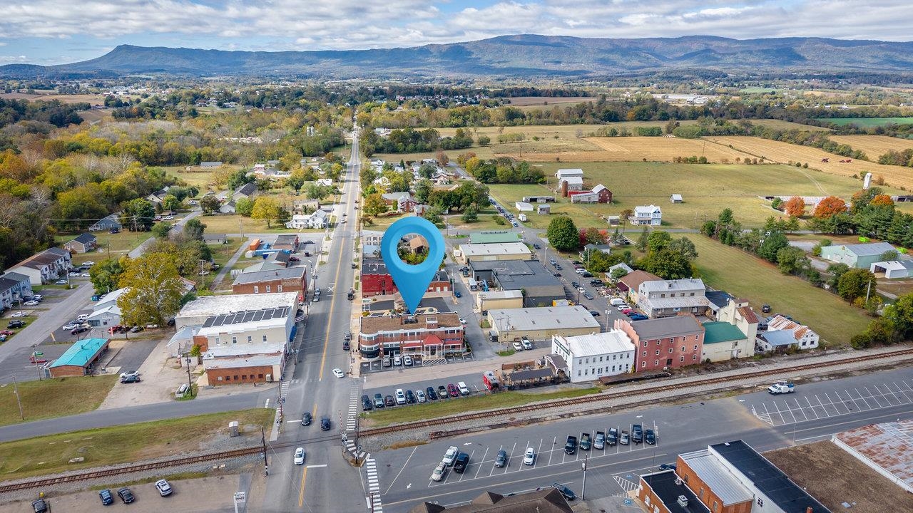 406 WEST SPOTSWOOD TRL, ELKTON, Virginia 22827, ,Commercial,406 WEST SPOTSWOOD TRL,670313 MLS # 670313