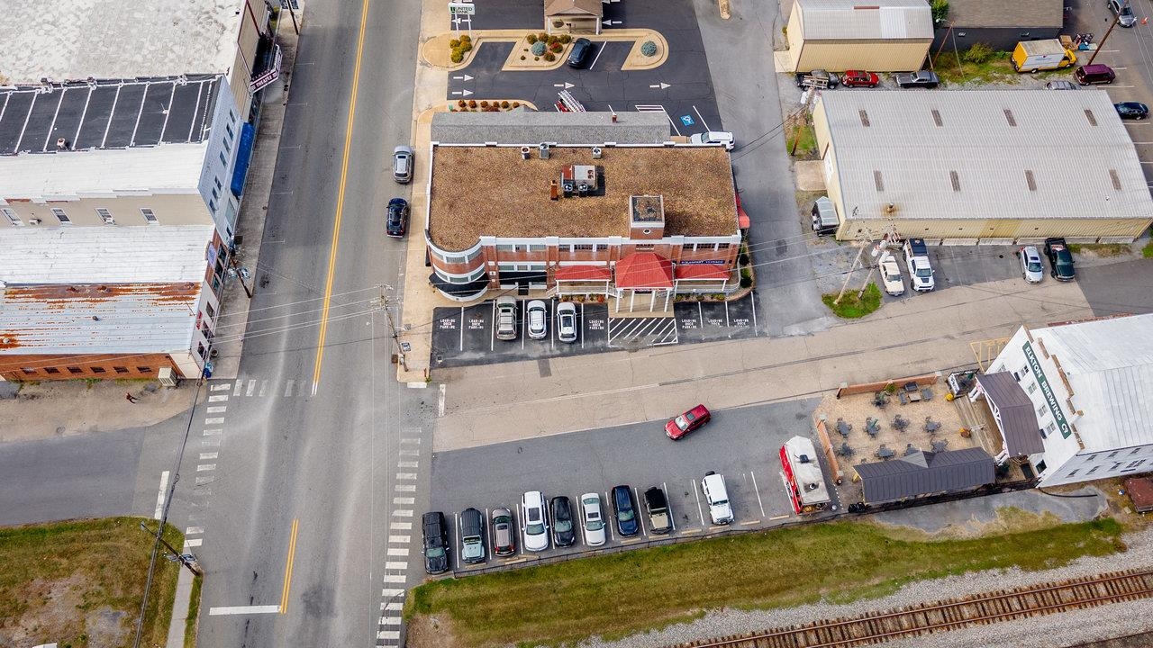 406 WEST SPOTSWOOD TRL, ELKTON, Virginia 22827, ,Commercial,406 WEST SPOTSWOOD TRL,670313 MLS # 670313