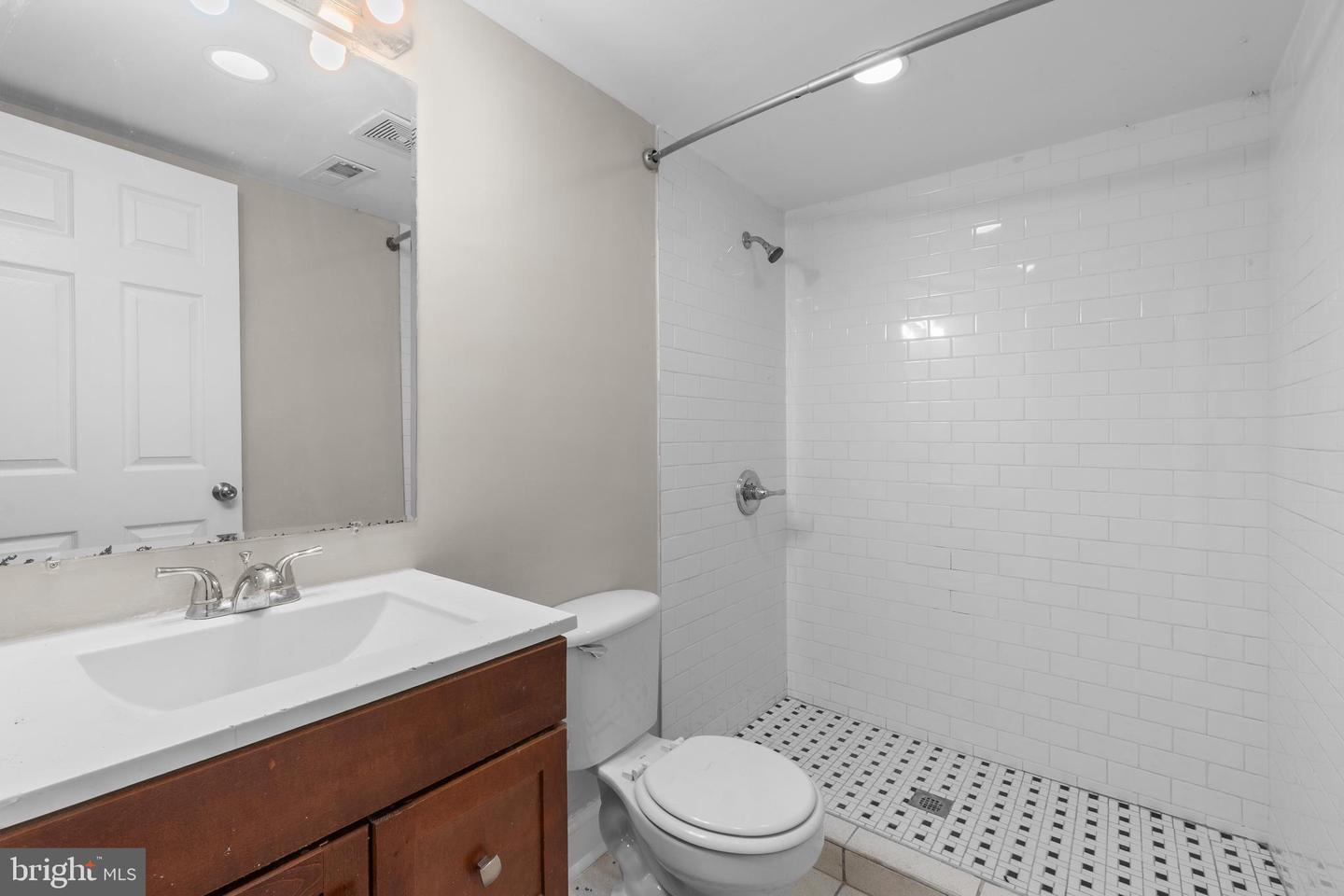 521 FOXHALL PL SE, WASHINGTON, District Of Columbia 20032, 4 Bedrooms Bedrooms, ,2 BathroomsBathrooms,Residential,For sale,521 FOXHALL PL SE,DCDC2189454 MLS # DCDC2189454