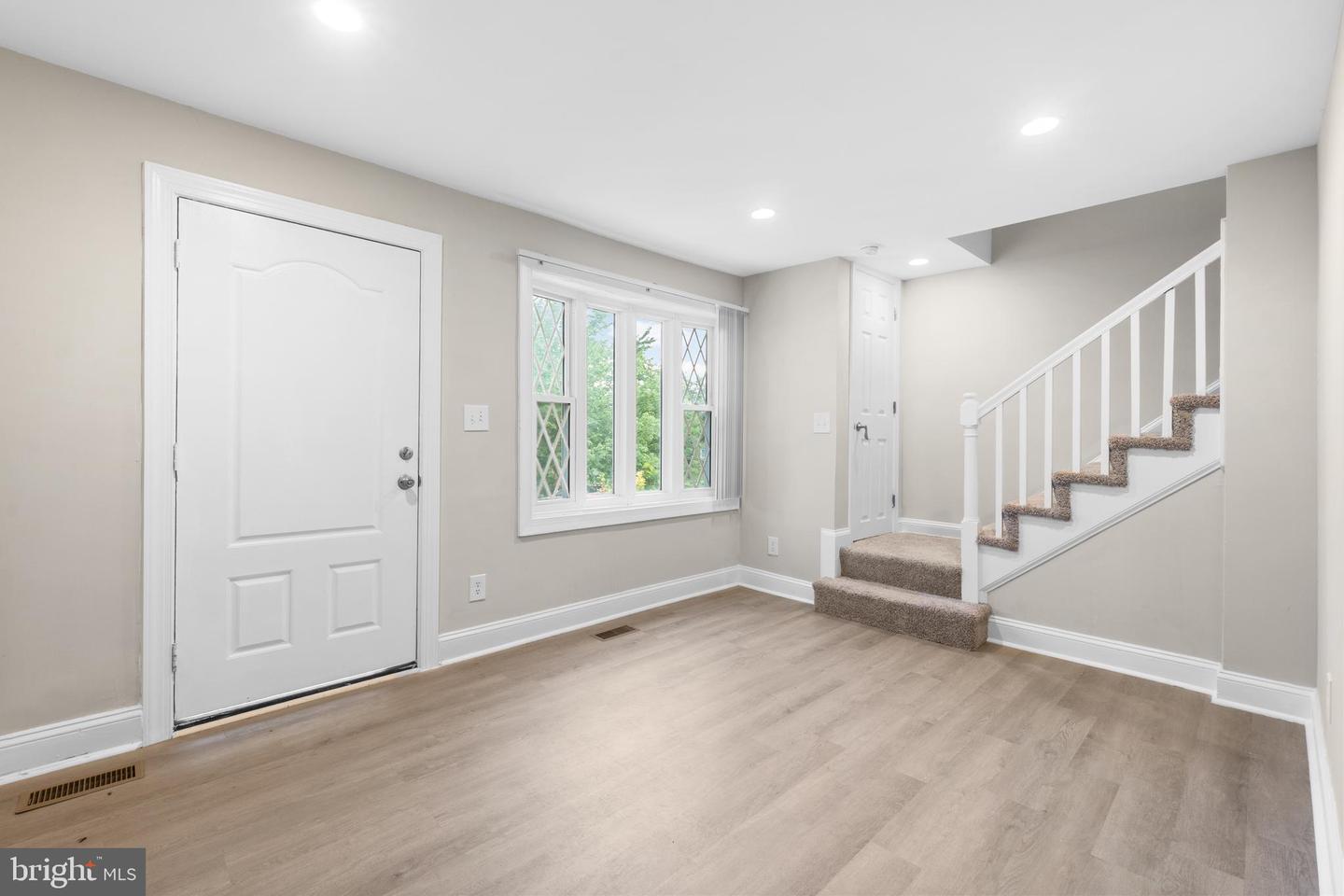 521 FOXHALL PL SE, WASHINGTON, District Of Columbia 20032, 4 Bedrooms Bedrooms, ,2 BathroomsBathrooms,Residential,For sale,521 FOXHALL PL SE,DCDC2189454 MLS # DCDC2189454