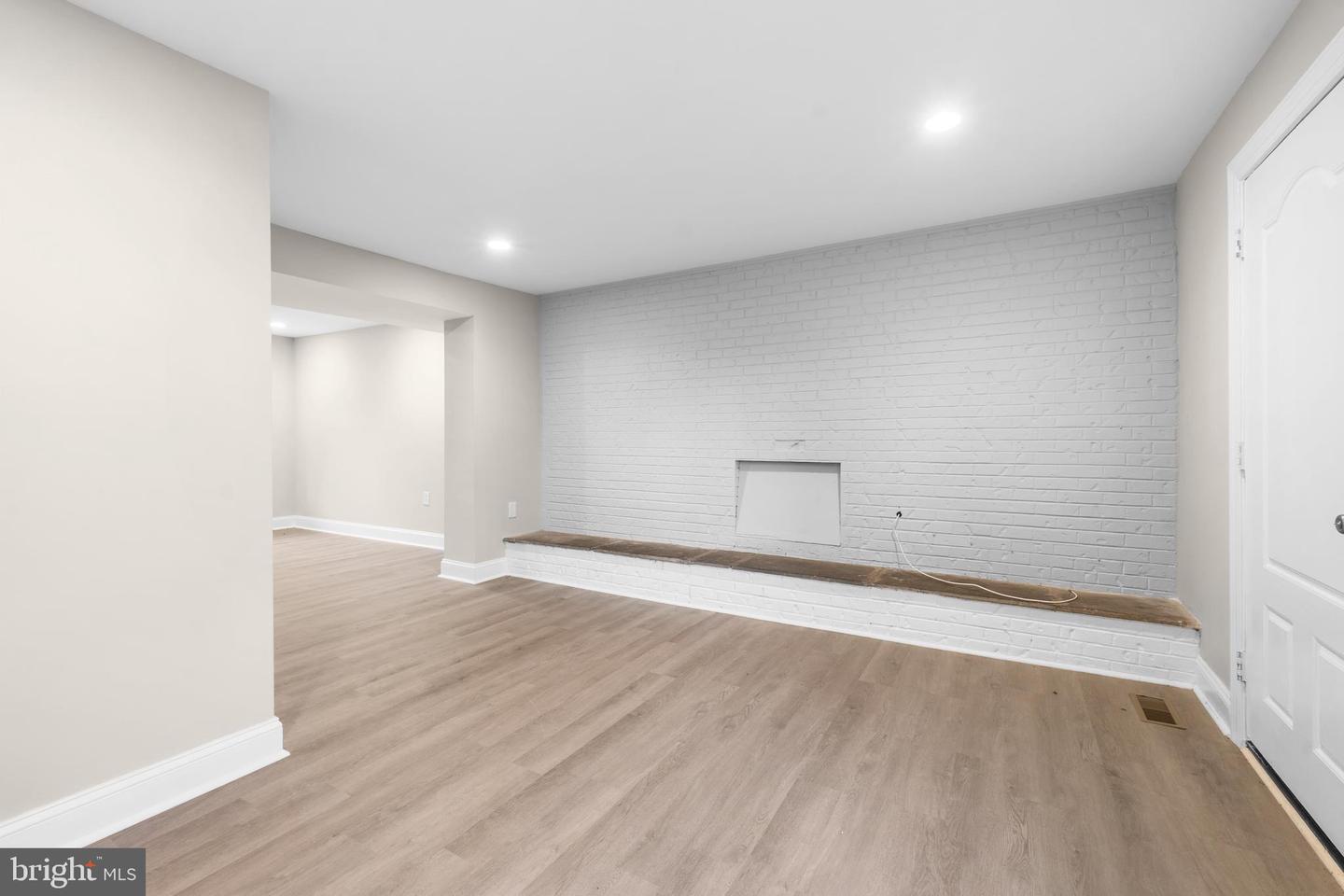 521 FOXHALL PL SE, WASHINGTON, District Of Columbia 20032, 4 Bedrooms Bedrooms, ,2 BathroomsBathrooms,Residential,For sale,521 FOXHALL PL SE,DCDC2189454 MLS # DCDC2189454
