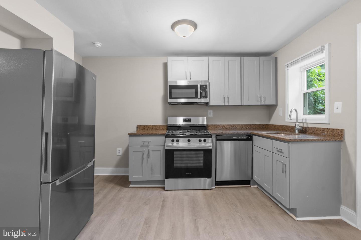 521 FOXHALL PL SE, WASHINGTON, District Of Columbia 20032, 4 Bedrooms Bedrooms, ,2 BathroomsBathrooms,Residential,For sale,521 FOXHALL PL SE,DCDC2189454 MLS # DCDC2189454