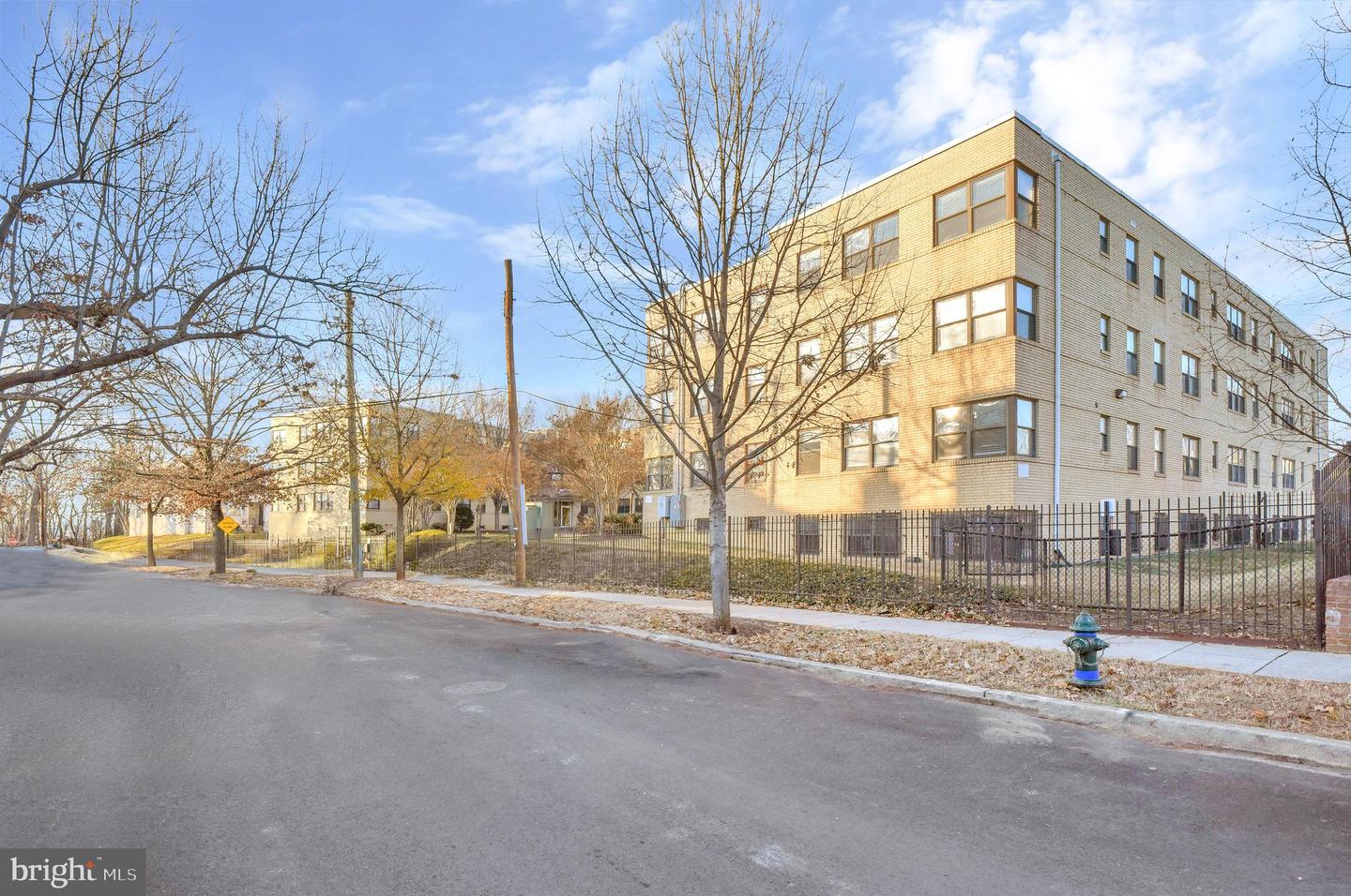 212-212 OAKWOOD ST SE #B5, WASHINGTON, District Of Columbia 20032, 1 Bedroom Bedrooms, ,1 BathroomBathrooms,Residential,For sale,212-212 OAKWOOD ST SE #B5,DCDC2201178 MLS # DCDC2201178