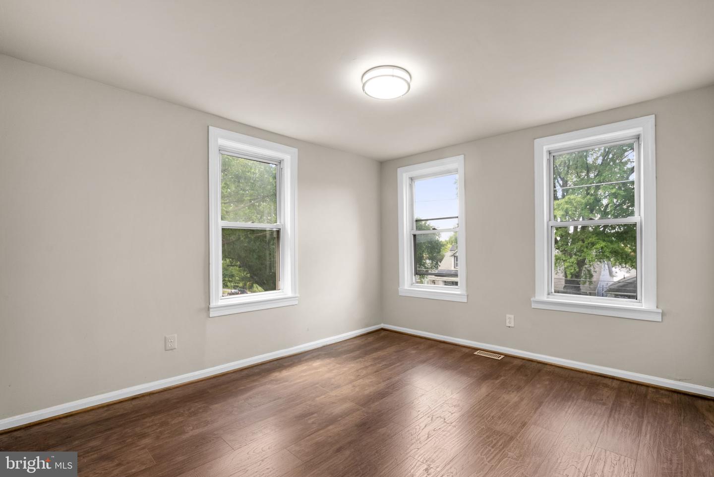 4035 GRANT ST NE, WASHINGTON, District Of Columbia 20019, 7 Bedrooms Bedrooms, ,4 BathroomsBathrooms,Residential,For sale,4035 GRANT ST NE,DCDC2211280 MLS # DCDC2211280