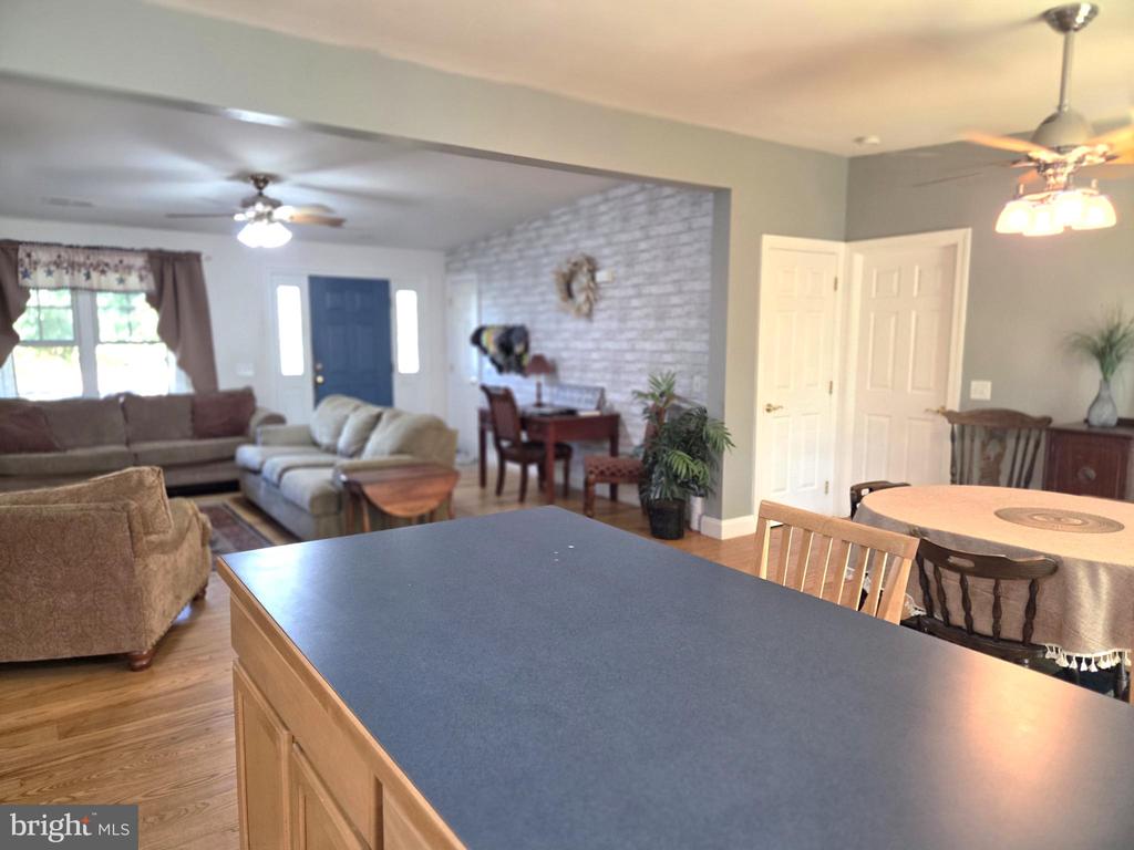 7599 SECRETARYS SAND RD, SCHUYLER, Virginia 22969, 3 Bedrooms Bedrooms, ,2 BathroomsBathrooms,Residential,7599 SECRETARYS SAND RD,VAAB2001106 MLS # VAAB2001106