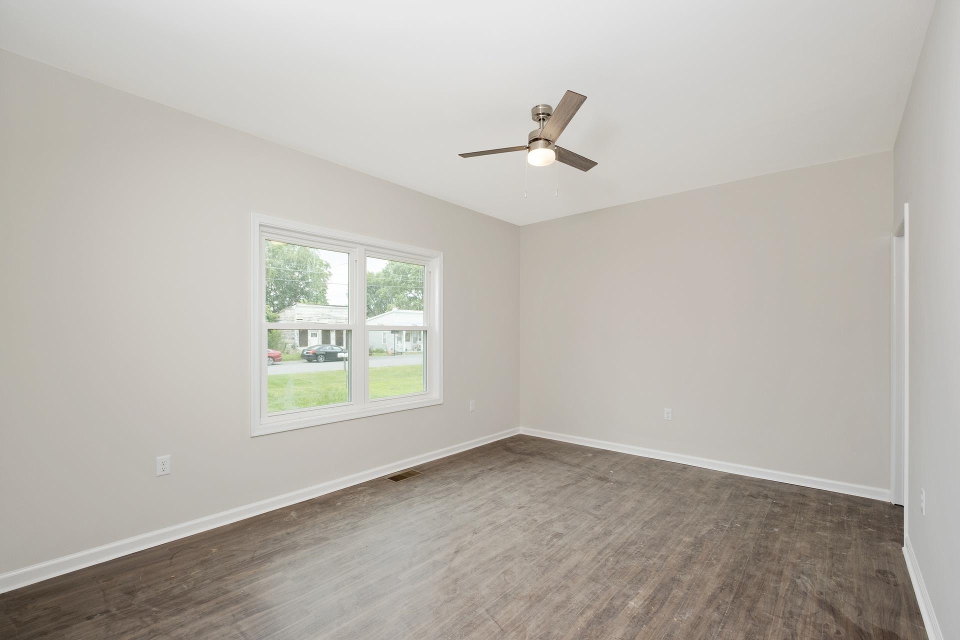 445 WIRT AVE, ELKTON, Virginia 22827, 3 Bedrooms Bedrooms, ,2 BathroomsBathrooms,Residential,445 WIRT AVE,666316 MLS # 666316