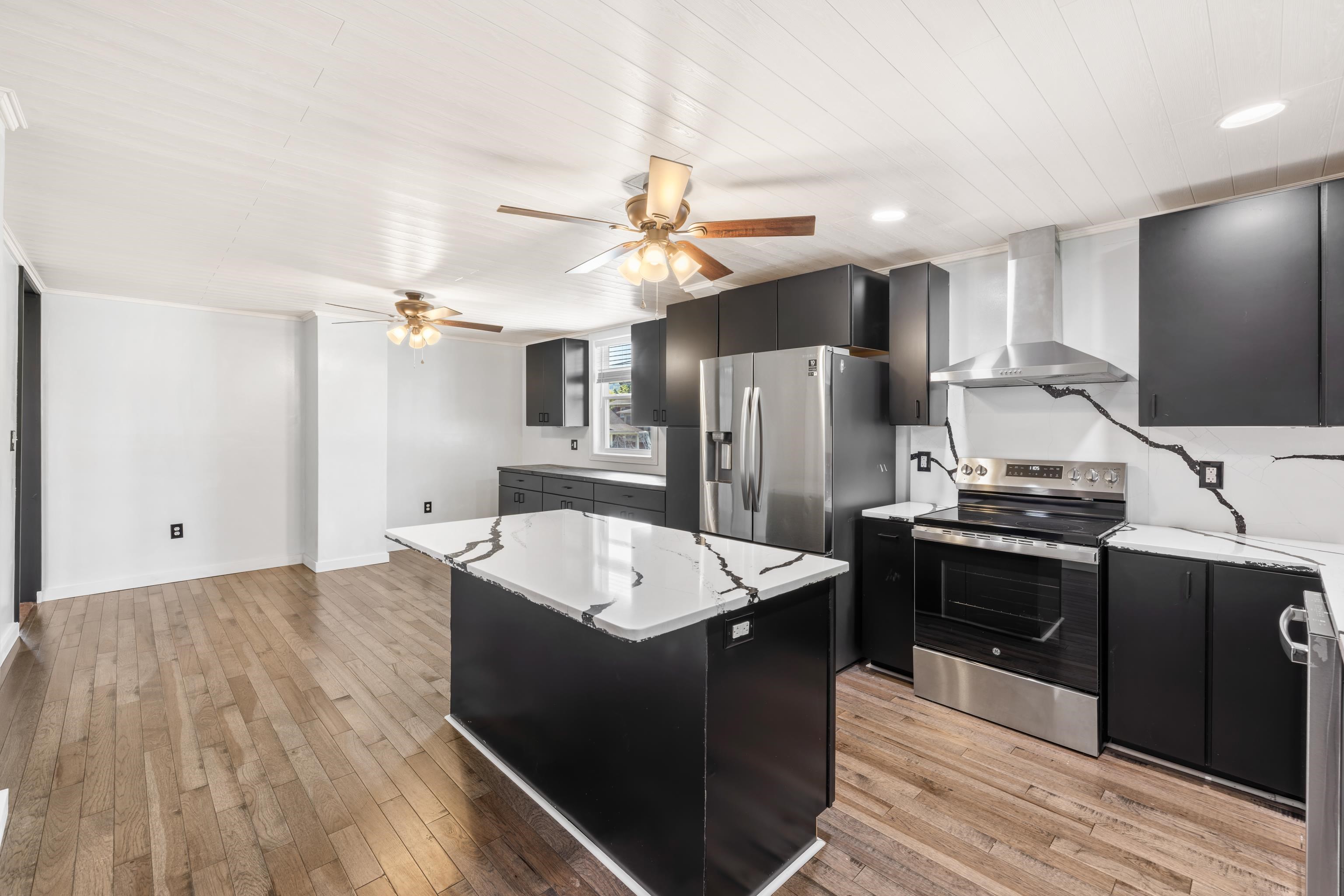 477 CHESTNUT AVE, WAYNESBORO, Virginia 22980, 4 Bedrooms Bedrooms, ,3 BathroomsBathrooms,Residential,477 CHESTNUT AVE,668979 MLS # 668979