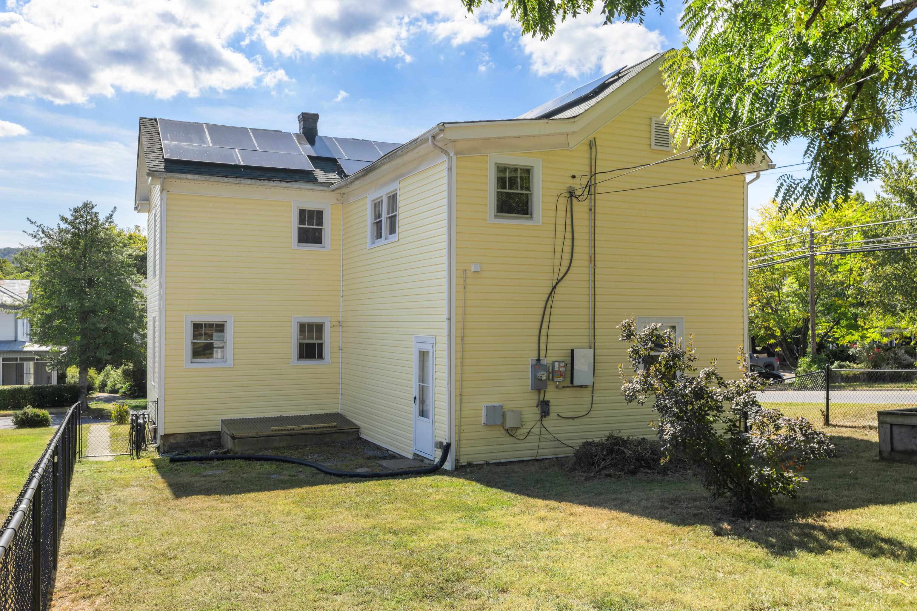 477 CHESTNUT AVE, WAYNESBORO, Virginia 22980, 4 Bedrooms Bedrooms, ,3 BathroomsBathrooms,Residential,477 CHESTNUT AVE,668979 MLS # 668979