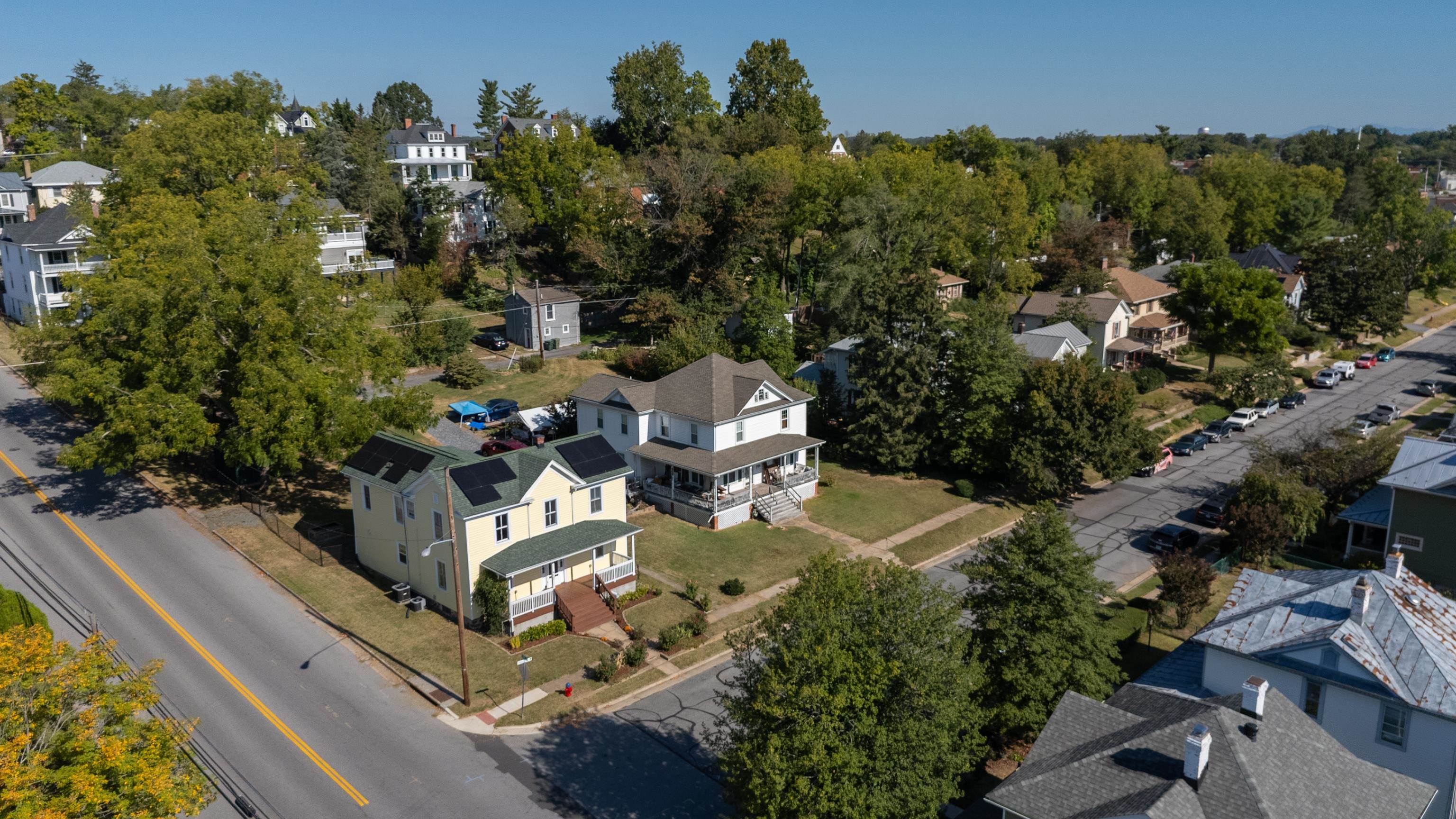 477 CHESTNUT AVE, WAYNESBORO, Virginia 22980, 4 Bedrooms Bedrooms, ,3 BathroomsBathrooms,Residential,477 CHESTNUT AVE,668979 MLS # 668979