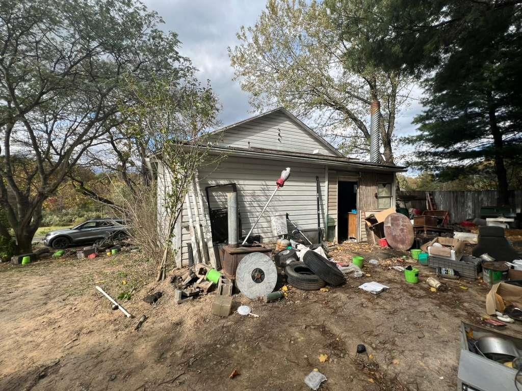 2886 COLD SPRINGS RD, GREENVILLE, Virginia 24440, 2 Bedrooms Bedrooms, ,1 BathroomBathrooms,Residential,2886 COLD SPRINGS RD,670298 MLS # 670298 2886 COLD SPRINGS RD, GREENVILLE, Virginia 24440, 2 Bedrooms Bedrooms, ,1 BathroomBathrooms,Residential,2886 COLD SPRINGS RD,670298 MLS # 670298