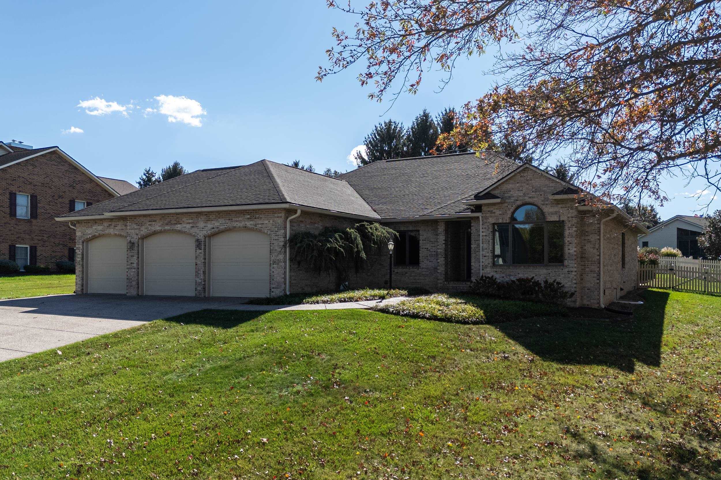 100 SUNBRIGHT DR, BRIDGEWATER, Virginia 22812, 3 Bedrooms Bedrooms, ,2 BathroomsBathrooms,Residential,100 SUNBRIGHT DR,670302 MLS # 670302