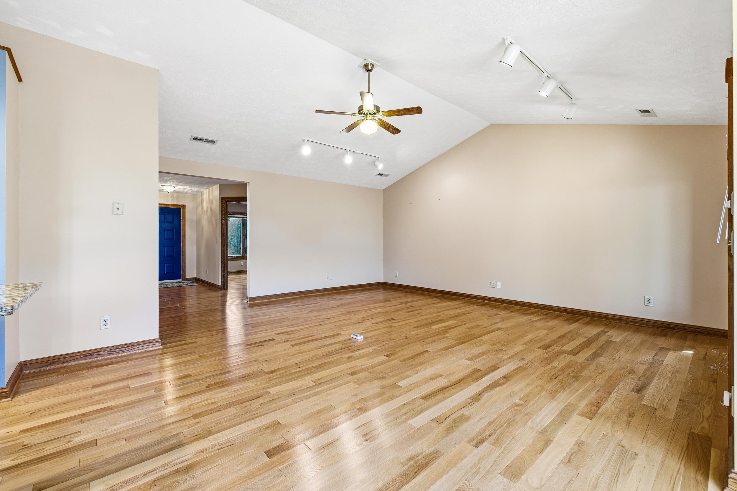 100 SUNBRIGHT DR, BRIDGEWATER, Virginia 22812, 3 Bedrooms Bedrooms, ,2 BathroomsBathrooms,Residential,100 SUNBRIGHT DR,670302 MLS # 670302